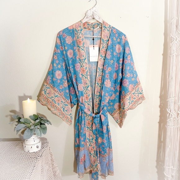 Spell Love Story Midi Robe / Kimono - Picture 2 of 15